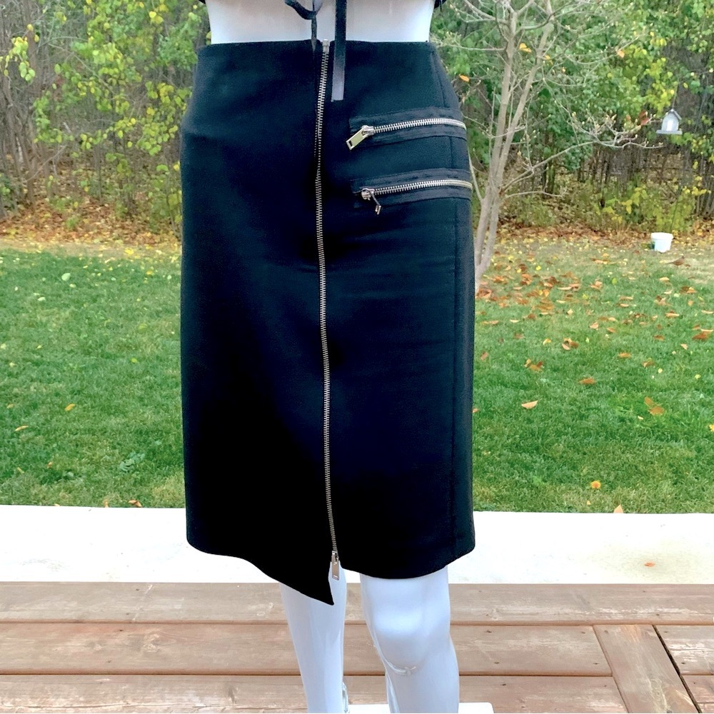 Zara Black pencil skirt zipped front closure asymmetric finish metal zipper US L